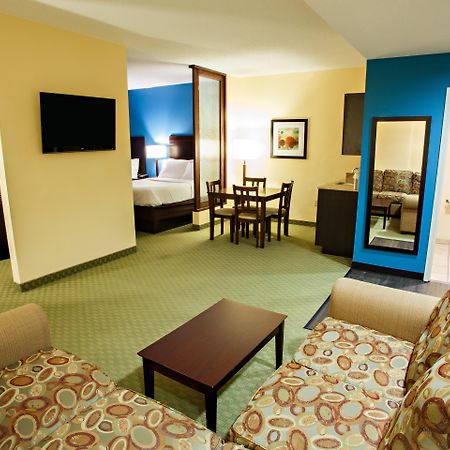 Holiday Inn Express & Suites Harrisburg West Mechanicsburg Exterior photo