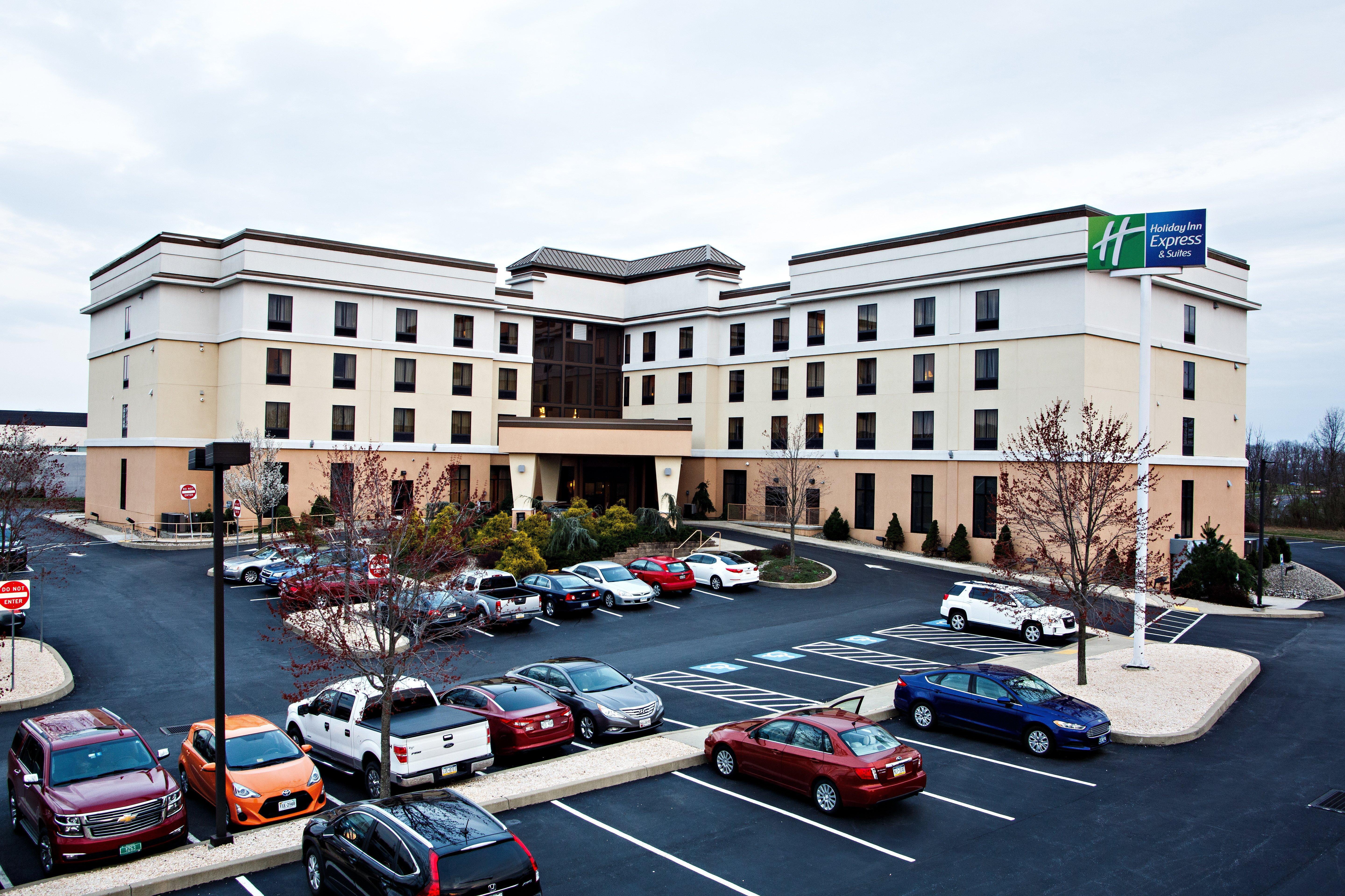 Holiday Inn Express & Suites Harrisburg West Mechanicsburg Exterior photo