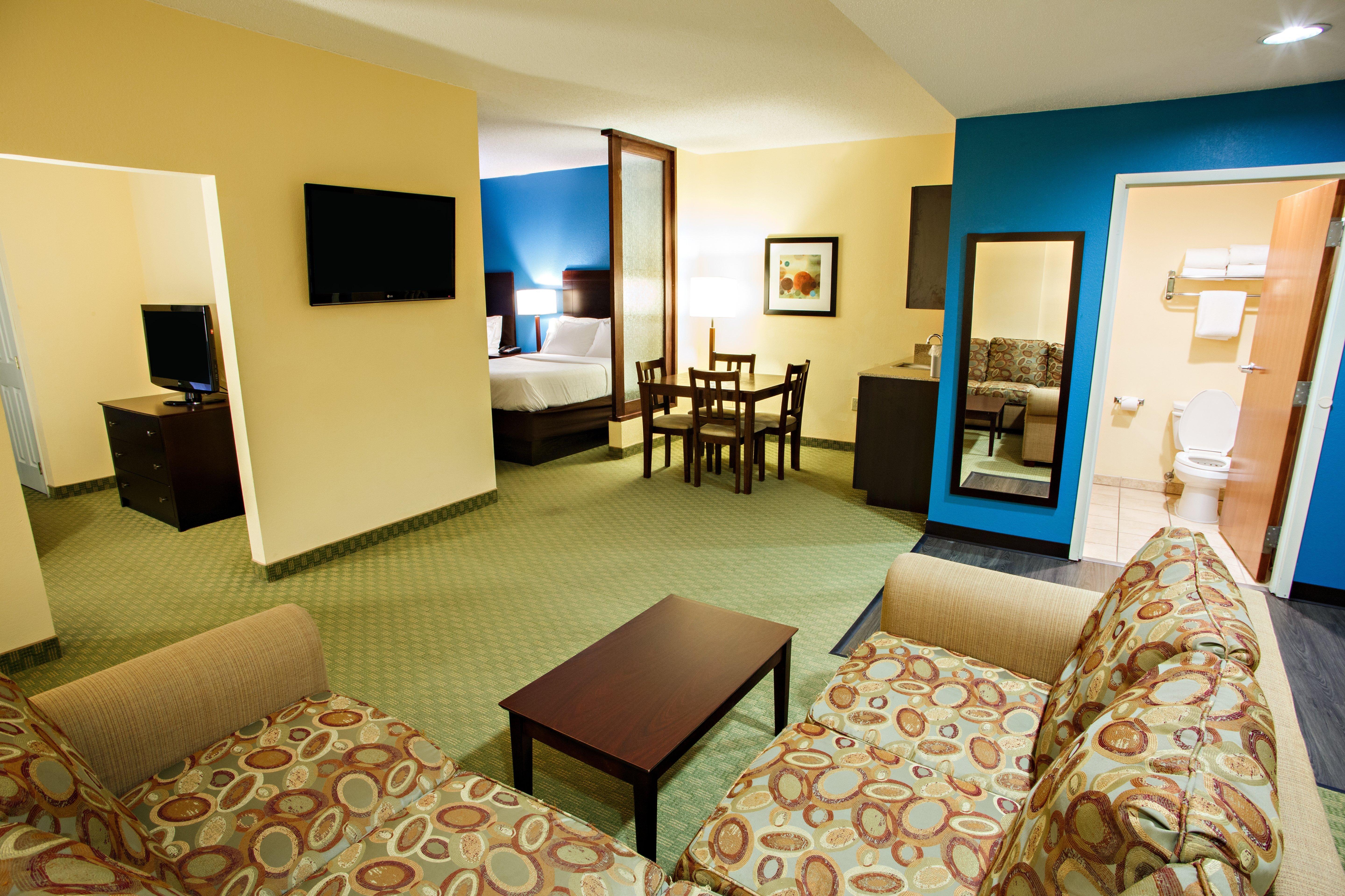 Holiday Inn Express & Suites Harrisburg West Mechanicsburg Exterior photo
