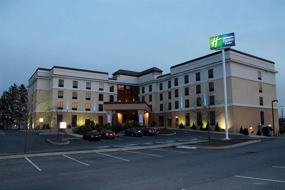Holiday Inn Express & Suites Harrisburg West Mechanicsburg Exterior photo
